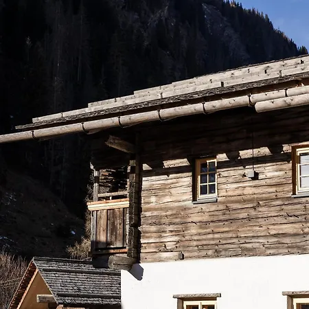 Charming Chalet-style Feeder House Matrei in Osttirol