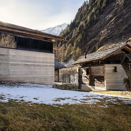 Charming Chalet-style Feeder House Matrei in Osttirol