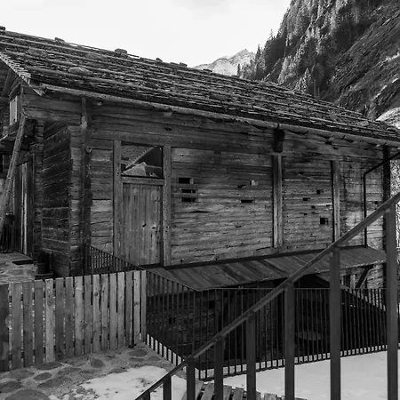 Domek alpejski Charming Chalet-style Feeder House Matrei in Osttirol