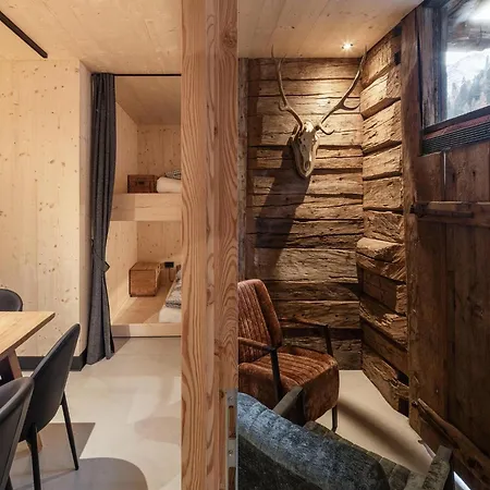 Charming Chalet-style Feeder House Domek alpejski